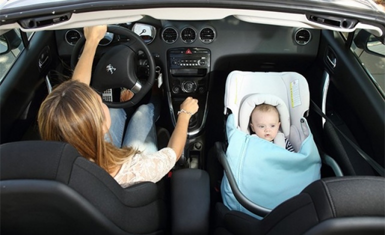 Можно ли перевозить ребенка на переднем сиденье?